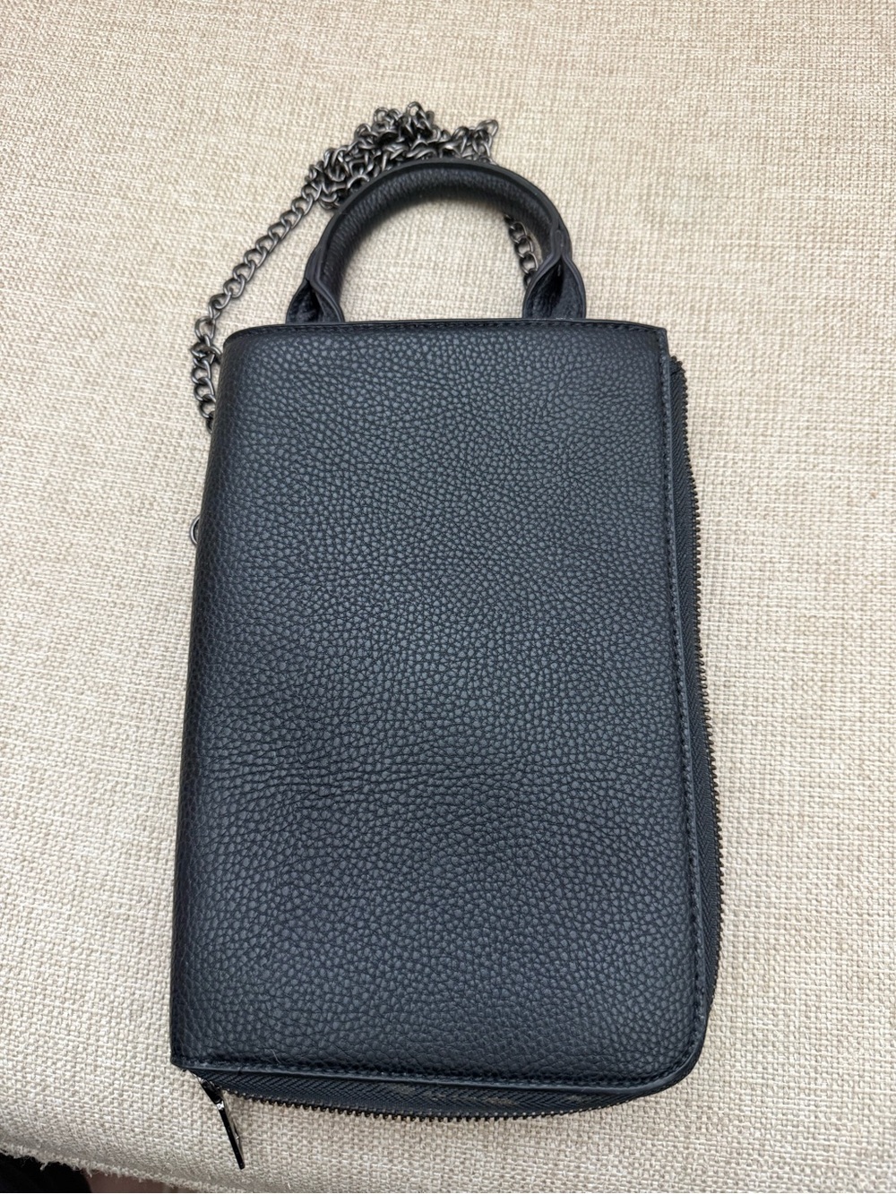 Black Novelty Crossbody Bag with Red Lip Face Appliqué - Picture 5 of 5